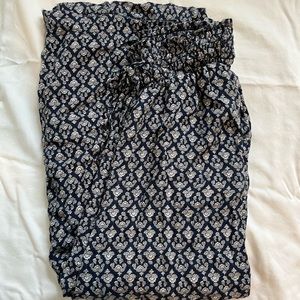 Cute boho hoilster flowy pant! Size small